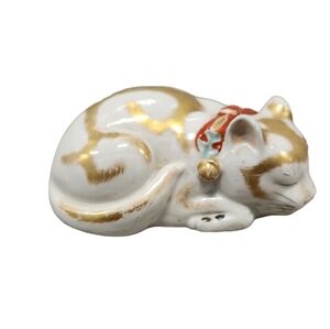 Vintage 1930s Kutani White Gold Japanese Sleeping Cat